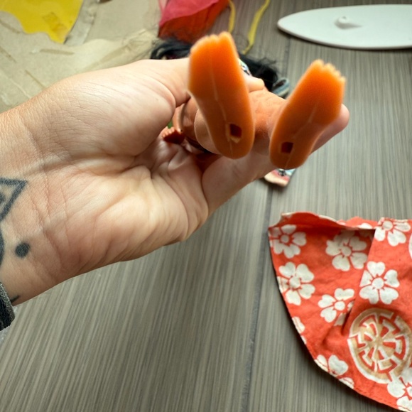 1975 Vintage Hawaiian Barbie Steffie Face Surfboard Ukelele #7470 Mattel + Extra - Picture 11 of 16